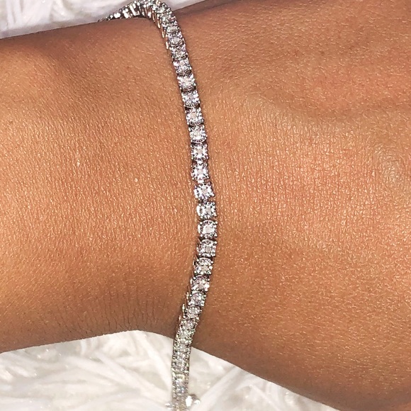 Other - Real diamond tennis bracelet 1/2 ct Si Diamond Free appraisal, posh authenticate